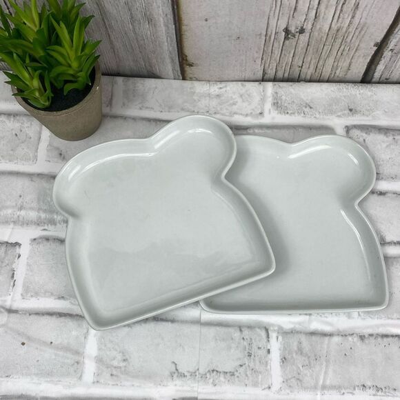 Crate&Barrel Other - Crate & Barrell Ceramic Toast Plates Set of 2 White